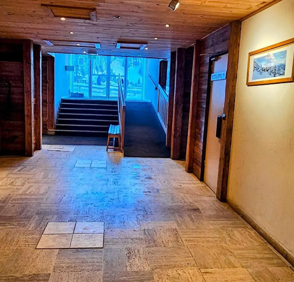 Courchevel 1650 - Mountain View - Snow Front 2S03 Apartment