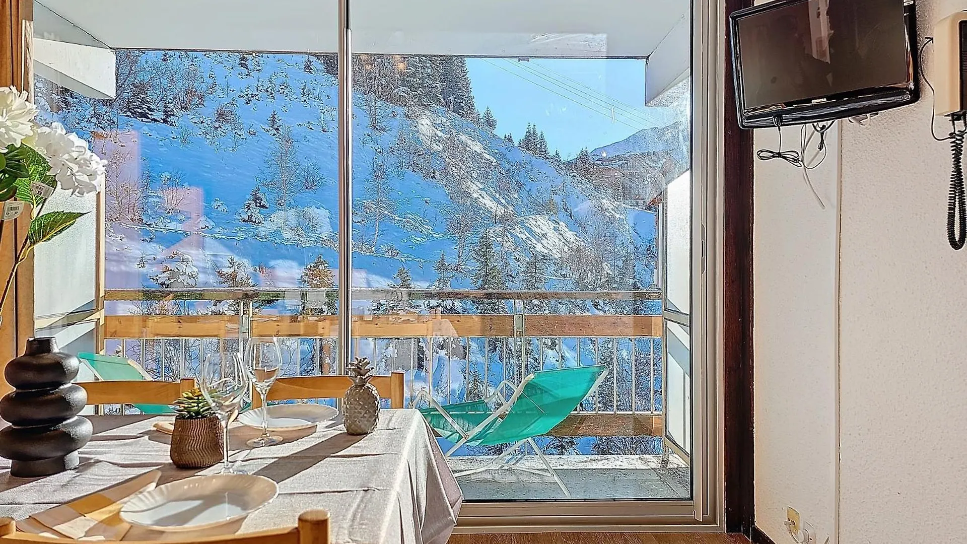 Courchevel 1650 - Mountain View - Snow Front 2S03 Apartment